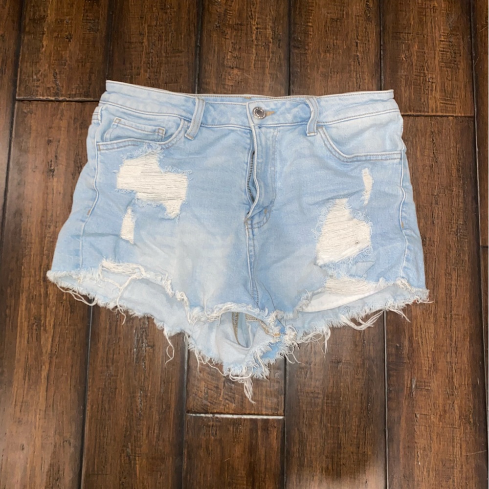 SO Women’s Ripped Jean Shorts 15/32